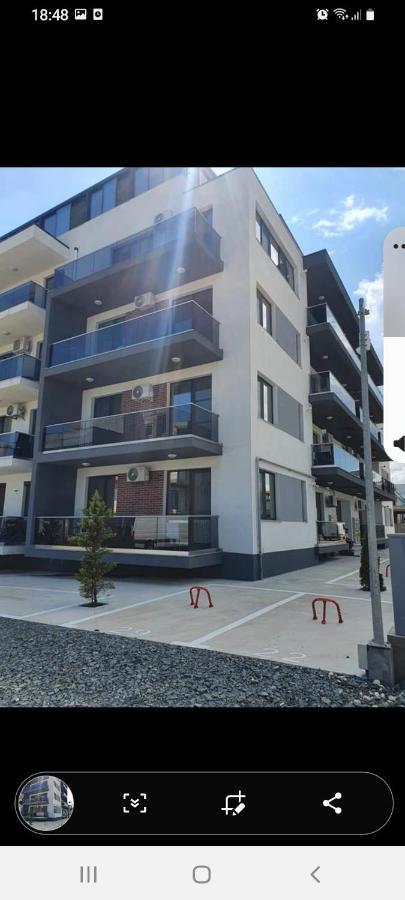 Апартаменти Apartament Mivali Неводарі Екстер'єр фото
